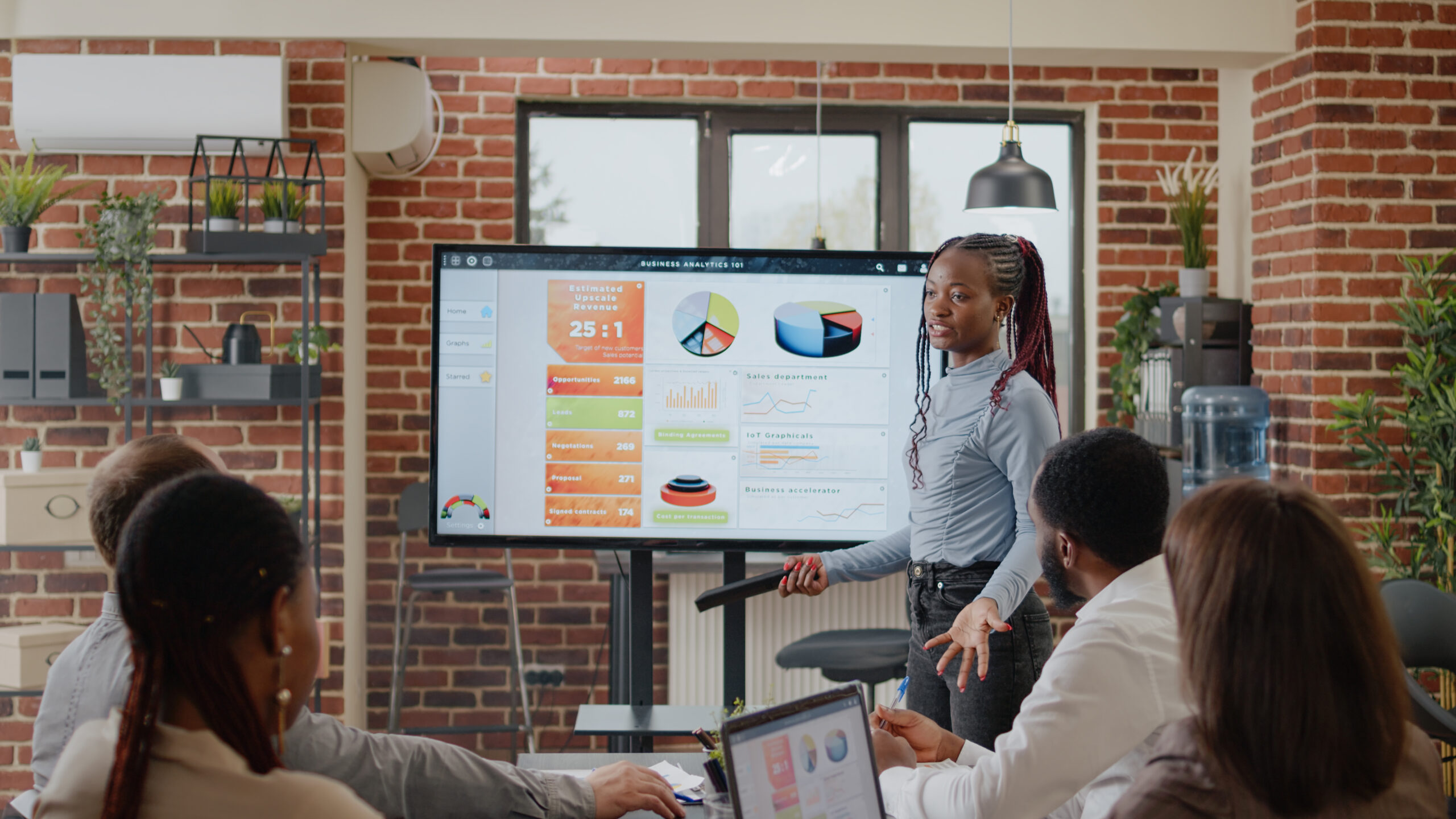 How to Pitch Your First Tech Idea to Investors